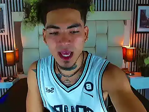 LihanJor 23 online show from 11/17/25, 01:17