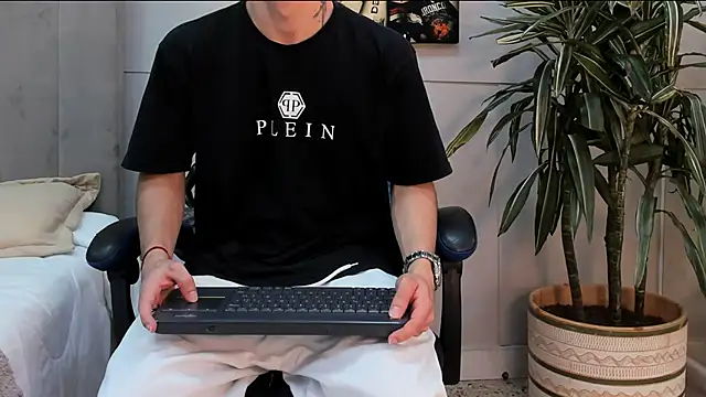 roan birkin online show from 05/18/26, 07:41