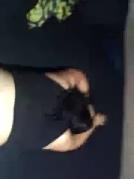 Snapshot of luisfff2020 chatting on 11/03/25, 02:24 luisfff2020 online show from 11/03/25, 02:24