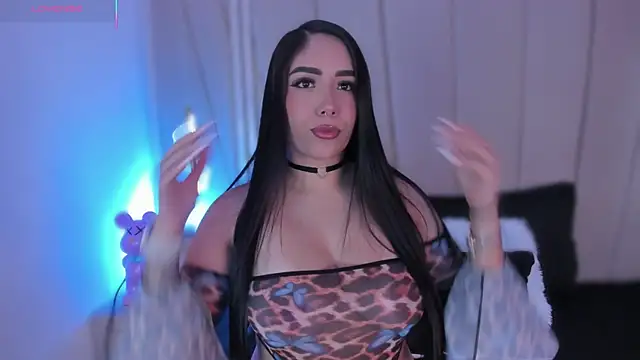 Nikki vega online show from 02/06/25, 05:03