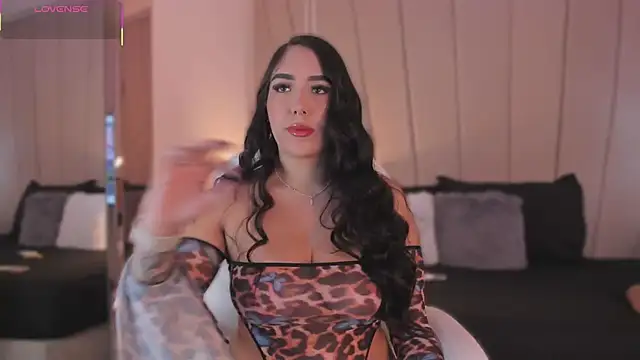 Nikki vega online show from 03/06/25, 03:57