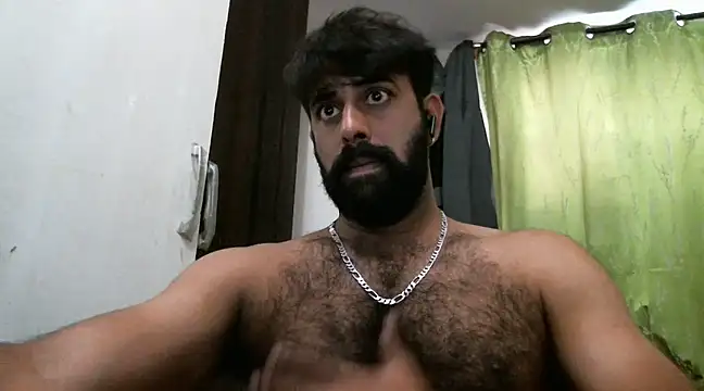 Snapshot of indianhairybull chatting on 02/25/25, 04:24 indianhairybull online show from 02/25/25, 04:24
