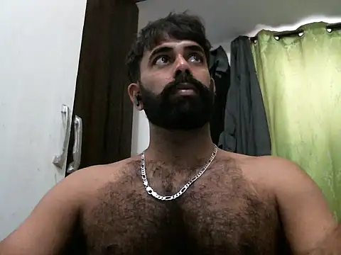 Snapshot of indianhairybull chatting on 03/03/25, 04:25 indianhairybull online show from 03/03/25, 04:25