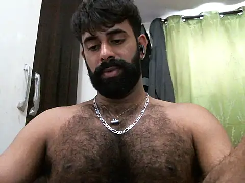 Snapshot of indianhairybull chatting on 03/14/25, 04:43 indianhairybull online show from 03/14/25, 04:43