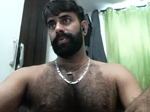 Snapshot of indianhairybull chatting on 03/15/25, 05:19 indianhairybull online show from 03/15/25, 05:19