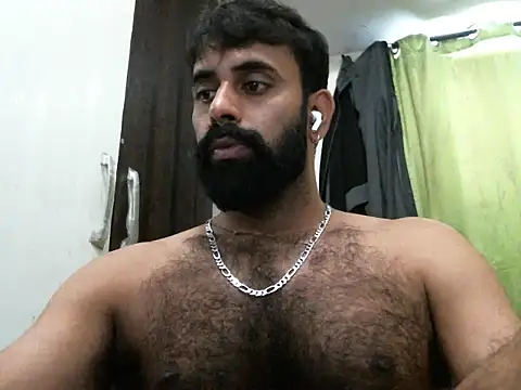 Snapshot of indianhairybull chatting on 09/13/25, 04:34 indianhairybull online show from 09/13/25, 04:34