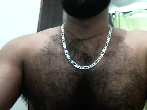 Snapshot of indianhairybull chatting on 09/28/25, 05:13 indianhairybull online show from 09/28/25, 05:13