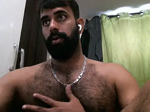 Snapshot of indianhairybull chatting on 10/31/25, 04:57 indianhairybull online show from 10/31/25, 04:57