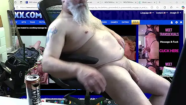 Snapshot of BigManCandy chatting on 02/10/25, 08:53 BigManCandy online show from 02/10/25, 08:53