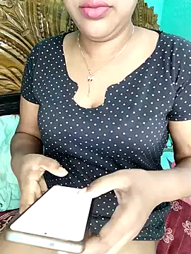 monekhan123 online show from 12/05/25, 12:03