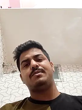 Snapshot of sethgamble000777 chatting on 02/26/25, 01:11 sethgamble000777 online show from 02/26/25, 01:11