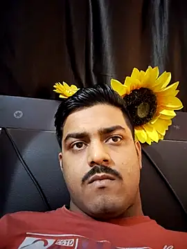 Snapshot of sethgamble000777 chatting on 03/21/25, 07:46 sethgamble000777 online show from 03/21/25, 07:46