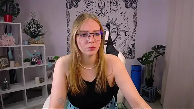 VeronicaAndersen online show from 02/02/25, 02:59