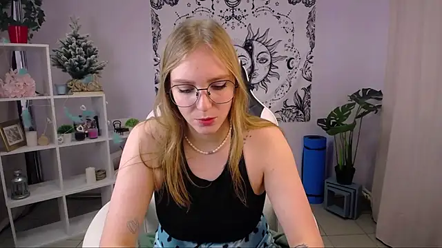 VeronicaAndersen online show from 02/02/25, 06:26