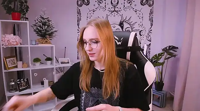 VeronicaAndersen online show from 02/17/25, 09:35