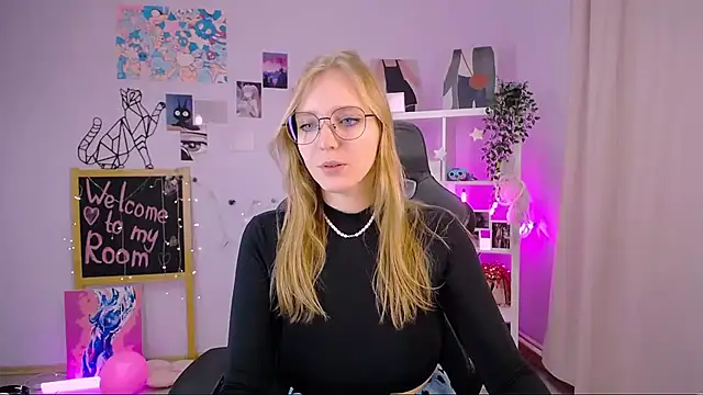 VeronicaAndersen online show from 02/19/25, 12:22