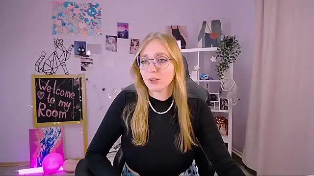 VeronicaAndersen online show from 02/19/25, 03:27