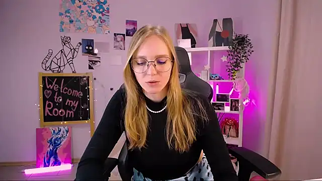 VeronicaAndersen online show from 02/23/25, 06:23