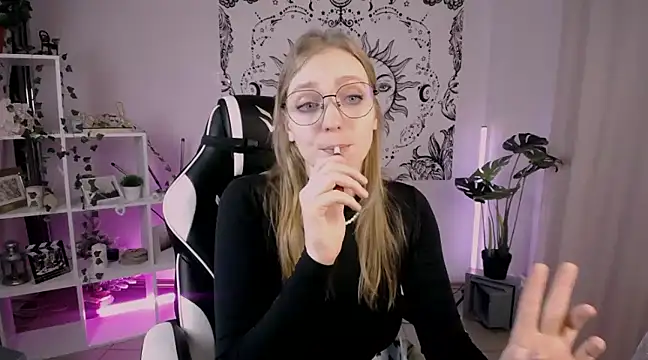 VeronicaAndersen online show from 02/28/25, 08:28