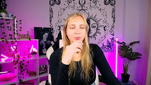 VeronicaAndersen online show from 09/13/25, 10:04
