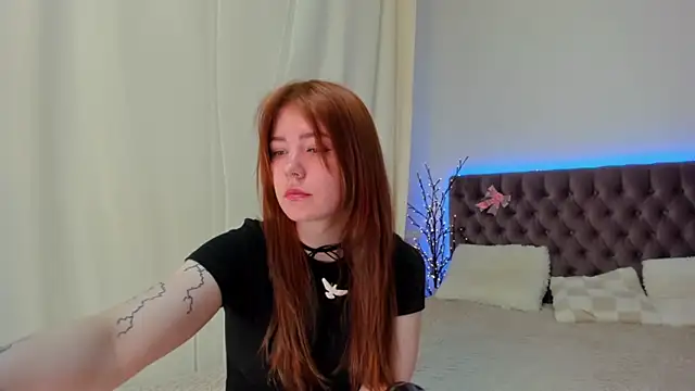 Ella Mayers online show from 03/20/25, 03:23