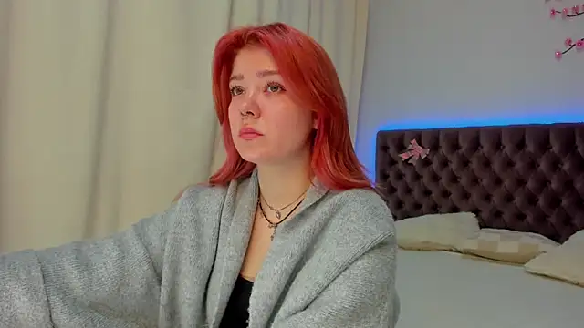 Ella Mayers online show from 10/04/25, 12:03