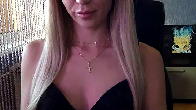 Snapshot of SexyXXXBlonde chatting on 02/05/25, 09:15 SexyXXXBlonde online show from 02/05/25, 09:15