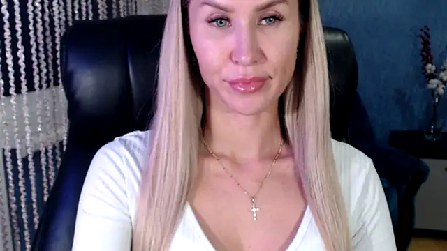 Snapshot of SexyXXXBlonde chatting on 02/10/25, 03:53 SexyXXXBlonde online show from 02/10/25, 03:53