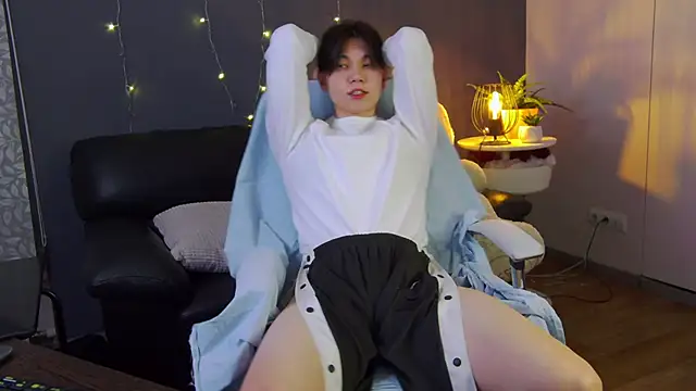 Snapshot of just_gay_ chatting on 02/14/25, 09:10 just gay  online show from 02/14/25, 09:10