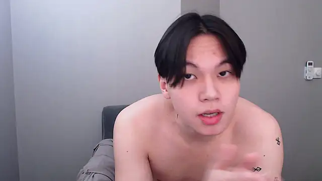 Snapshot of just_gay_ chatting on 02/26/25, 12:27 just gay  online show from 02/26/25, 12:27