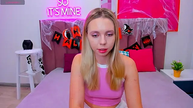 TessaAdorable online show from 10/30/25, 01:29