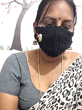 Tamil Meera12 online show from 05/19/26, 03:02