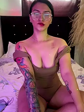 Snapshot of Emma_Giraldo chatting on 09/15/25, 06:08 Emma Giraldo online show from 09/15/25, 06:08