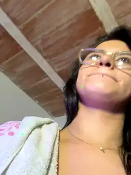 Snapshot of Emma_Giraldo chatting on 09/23/25, 12:13 Emma Giraldo online show from 09/23/25, 12:13