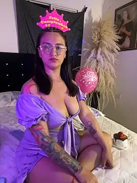 Snapshot of Emma_Giraldo chatting on 09/30/25, 12:04 Emma Giraldo online show from 09/30/25, 12:04