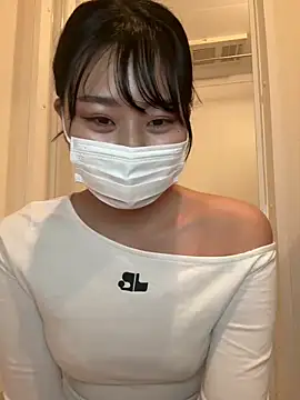 Snapshot of Rara__oo chatting on 02/26/25, 06:15 Rara oo online show from 02/26/25, 06:15