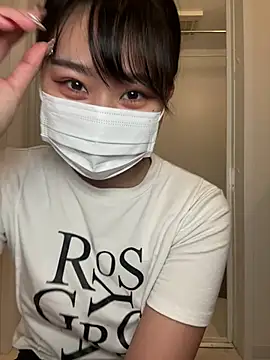 Snapshot of Rara__oo chatting on 02/27/25, 07:23 Rara oo online show from 02/27/25, 07:23