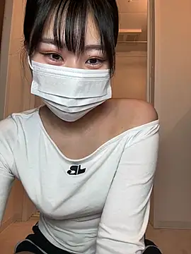 Snapshot of Rara__oo chatting on 03/18/25, 07:41 Rara oo online show from 03/18/25, 07:41