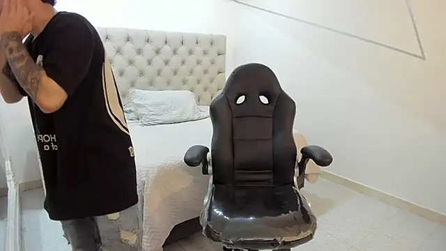 JhoanLeandro online show from 10/11/25, 06:23