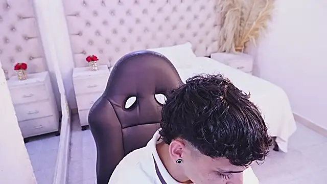 JhoanLeandro online show from 06/22/26, 05:37