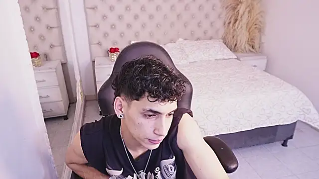 JhoanLeandro online show from 07/03/26, 06:20