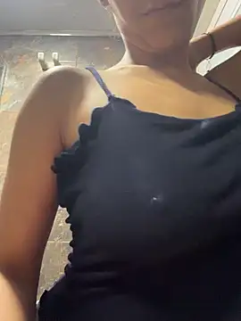 vicky bass online show from 11/18/25, 01:55