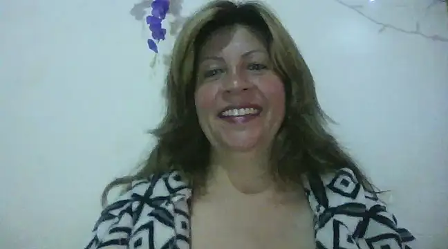 Snapshot of xxsexycutexxx chatting on 02/14/25, 02:23 xxsexycutexxx online show from 02/14/25, 02:23