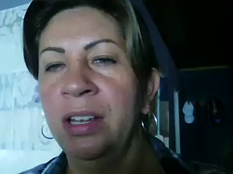 Snapshot of xxsexycutexxx chatting on 03/12/25, 02:01 xxsexycutexxx online show from 03/12/25, 02:01