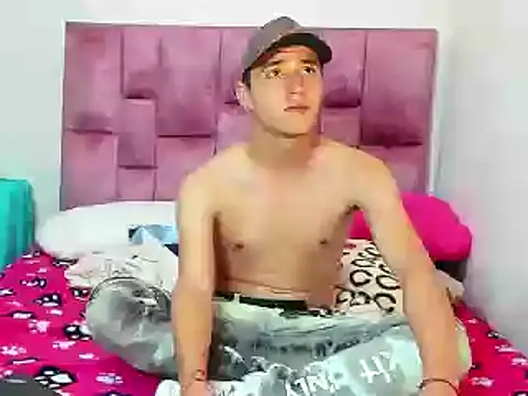 Snapshot of daimon_king05 chatting on 03/14/25, 08:28 daimon king05 online show from 03/14/25, 08:28