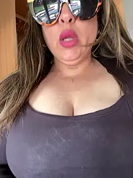 laarti online show from 05/17/26, 10:11