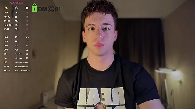 Snapshot of VincentSmith02 chatting on 10/14/25, 10:27 VincentSmith02 online show from 10/14/25, 10:27