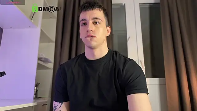 Snapshot of VincentSmith02 chatting on 12/15/25, 11:53 VincentSmith02 online show from 12/15/25, 11:53