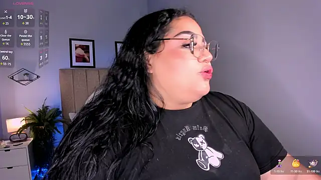 Snapshot of _michel_bbw chatting on 02/10/26, 03:21 michel bbw online show from 02/10/26, 03:21
