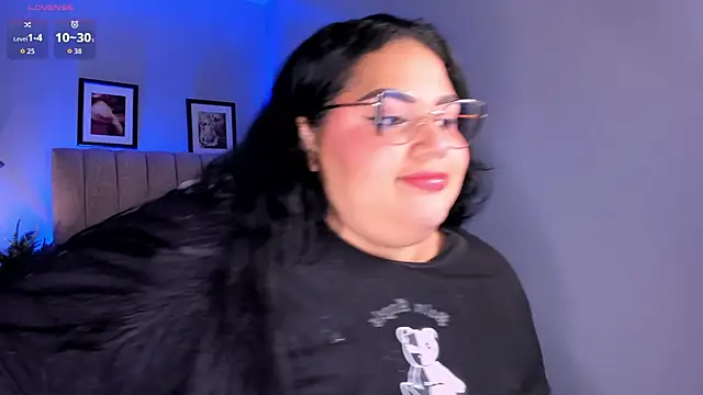 Snapshot of _michel_bbw chatting on 05/31/26, 02:20 michel bbw online show from 05/31/26, 02:20
